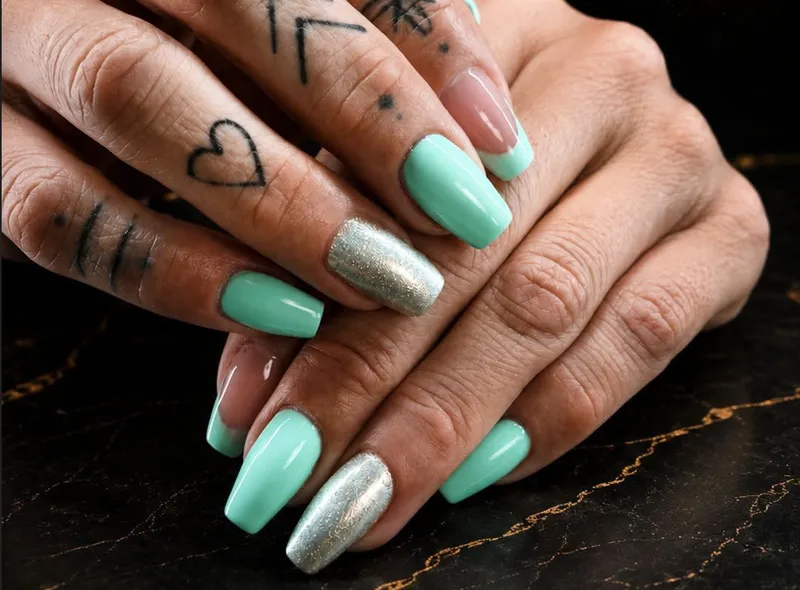 Gainage gel sur ongle naturel